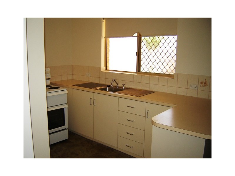 1/9 Holland Street, Geraldton WA 6530