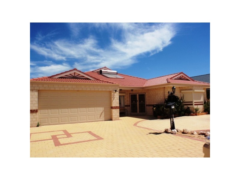 32 Columbus Blvd, Wandina WA 6530