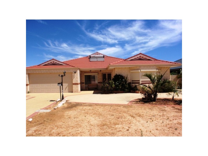 32 Columbus Blvd, Wandina WA 6530