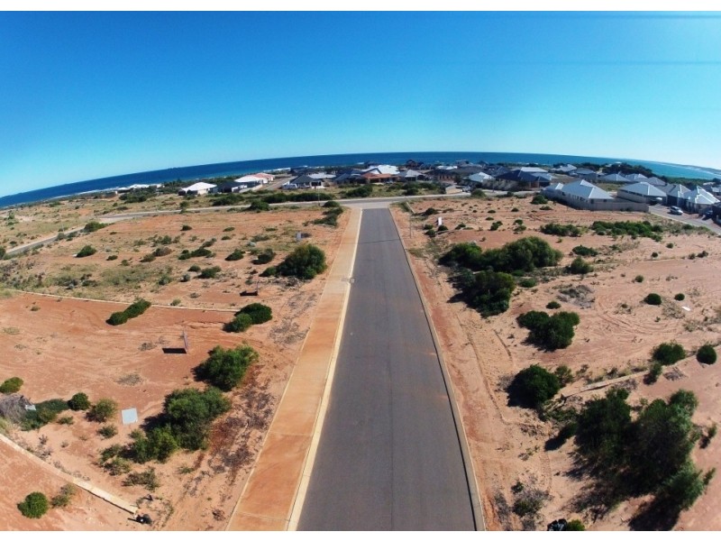 12 Lugger Outlook, Glenfield WA 6532