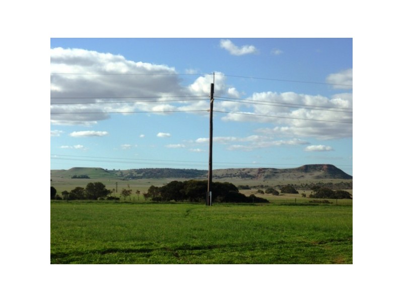 70 Eastlyn Drive, Deepdale WA 6532