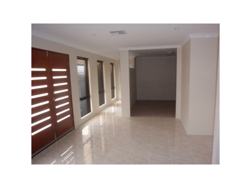 70 Eastlyn Drive, Deepdale WA 6532