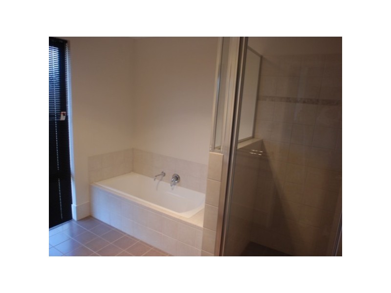 70 Eastlyn Drive, Deepdale WA 6532