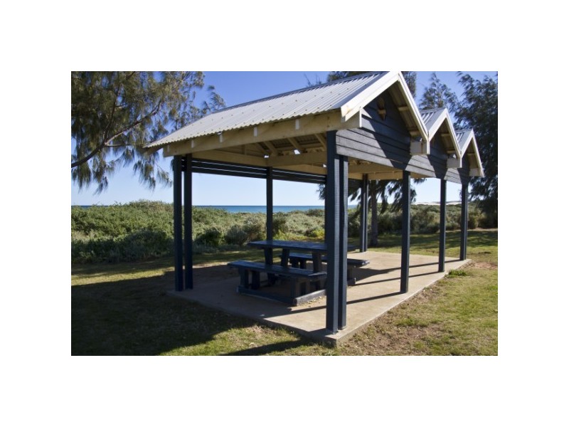 7 Starboard Way, Drummond Cove WA 6532