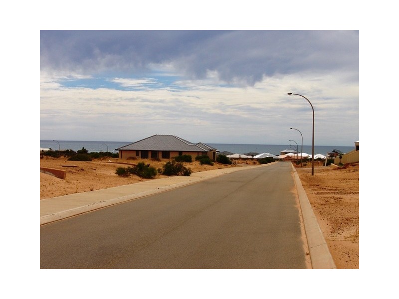 11 Lugger Outlook, Glenfield WA 6532