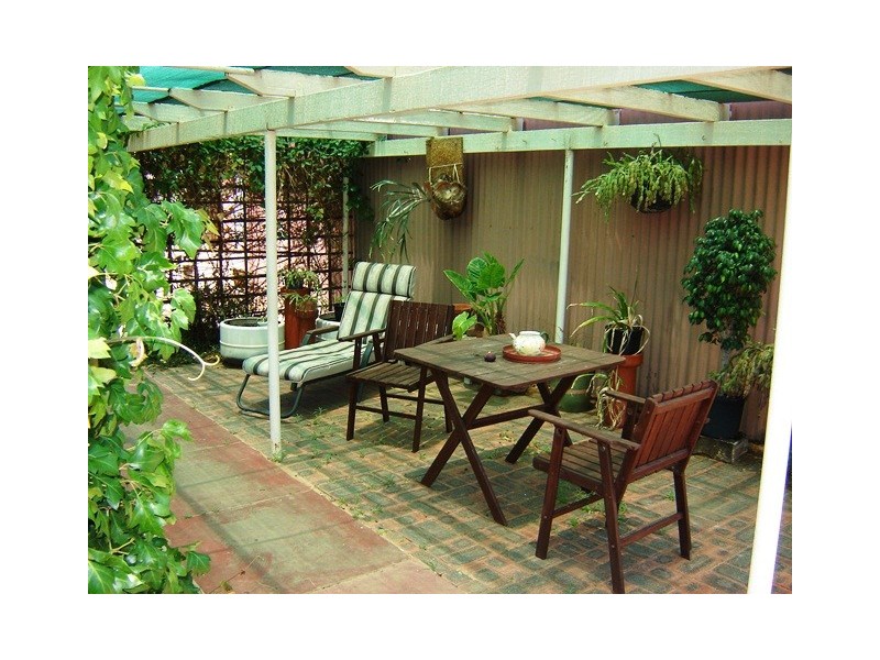 210 Fourth Street, Wonthella WA 6530