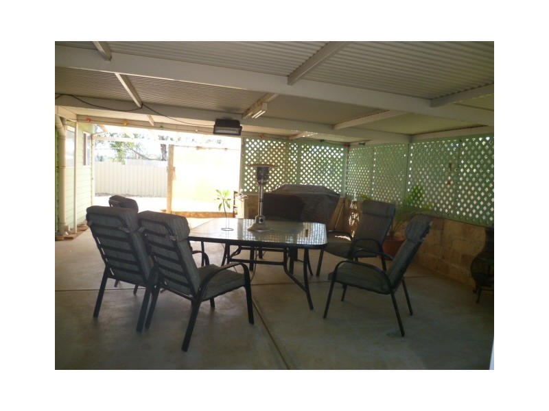 2 Leicester Close, Deepdale WA 6532