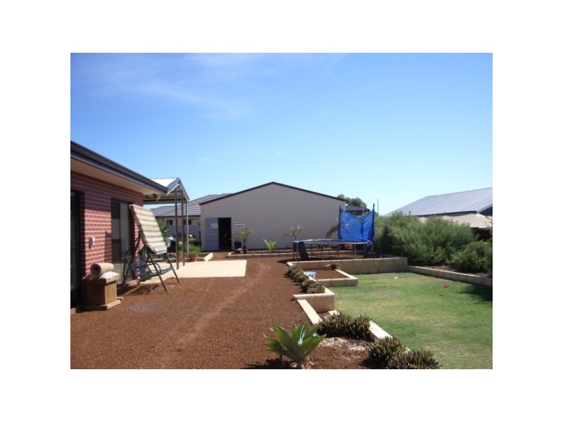10 Fuchsia Close, Strathalbyn WA 6530