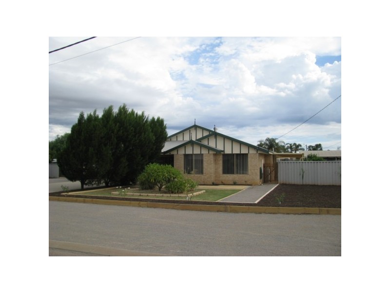 13 Candlebark Drive, Strathalbyn WA 6530