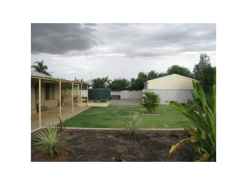 13 Candlebark Drive, Strathalbyn WA 6530