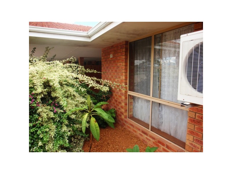 2/61 Waldeck St, Geraldton WA 6530