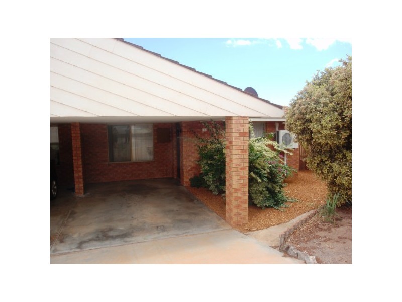 2/61 Waldeck St, Geraldton WA 6530