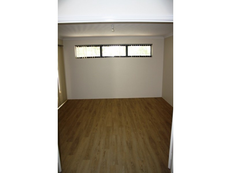 242B Second Street, Wonthella WA 6530