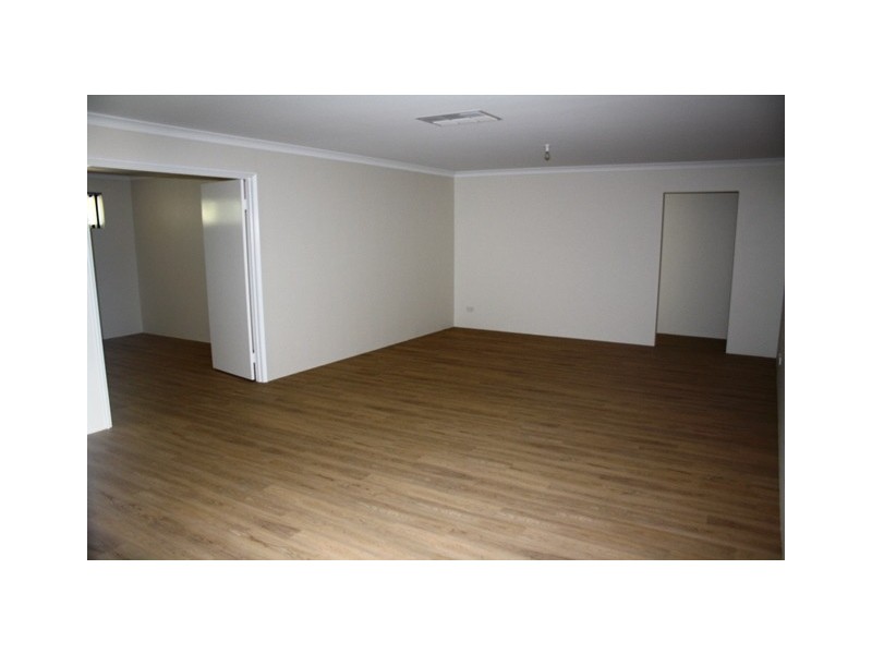 242B Second Street, Wonthella WA 6530