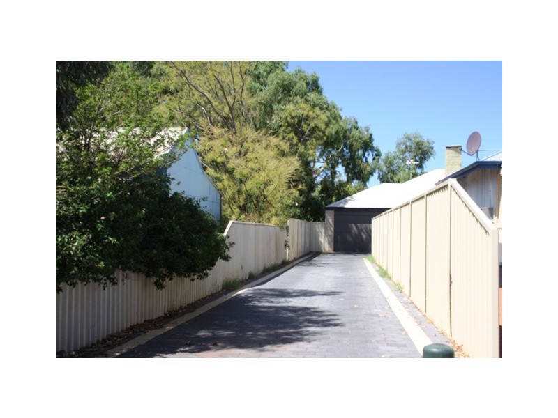 242B Second Street, Wonthella WA 6530