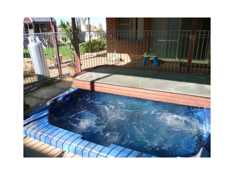 10 Thames Drive, Cape Burney WA 6532