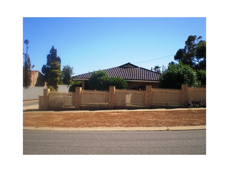 5 Hosken Street, Bluff Point WA 6530