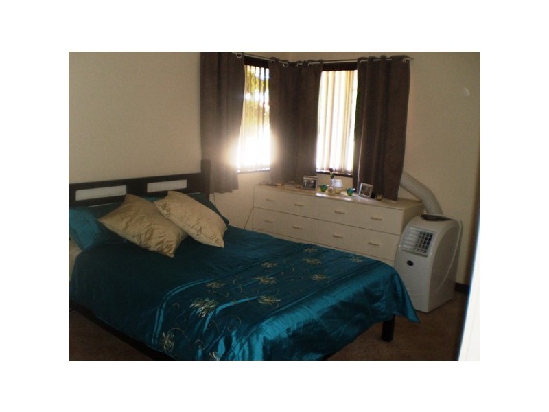 5 Hosken Street, Bluff Point WA 6530