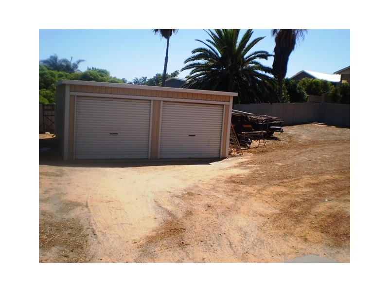 5 Hosken Street, Bluff Point WA 6530