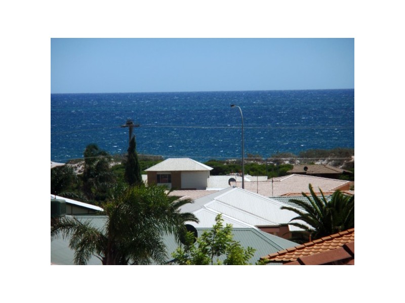 20 Endeavour Drive, Wandina WA 6530