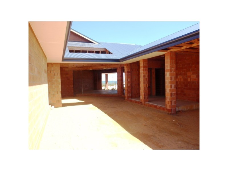 20 Endeavour Drive, Wandina WA 6530