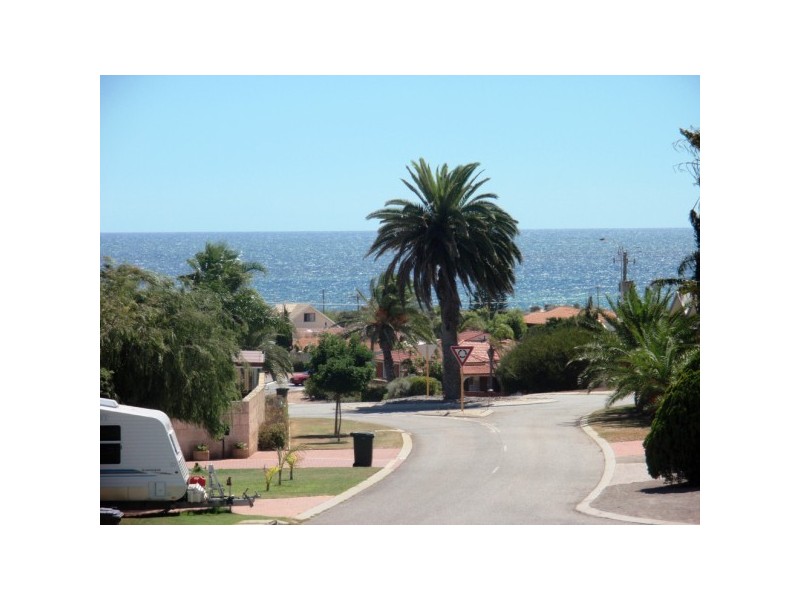 20 Endeavour Drive, Wandina WA 6530