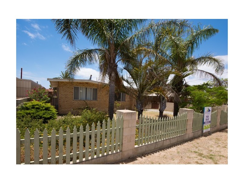 102 Kenny Crescent, Rangeway WA 6530