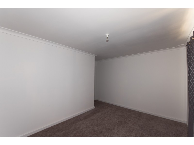 102 Kenny Crescent, Rangeway WA 6530