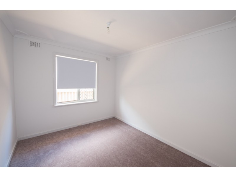 102 Kenny Crescent, Rangeway WA 6530