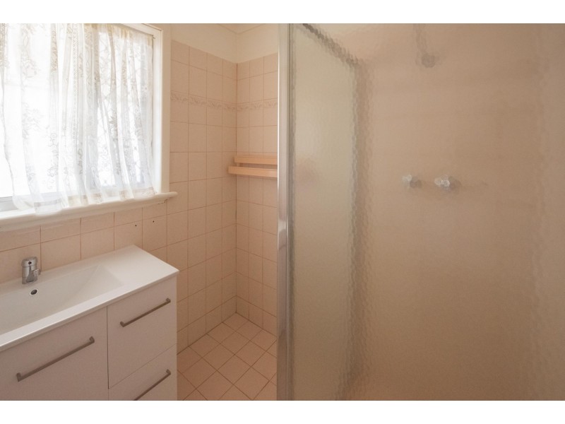 102 Kenny Crescent, Rangeway WA 6530