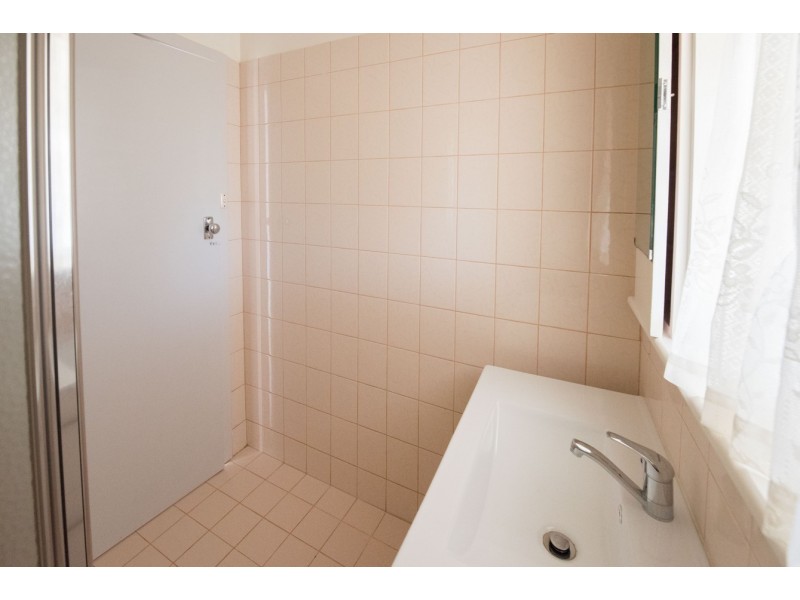 102 Kenny Crescent, Rangeway WA 6530