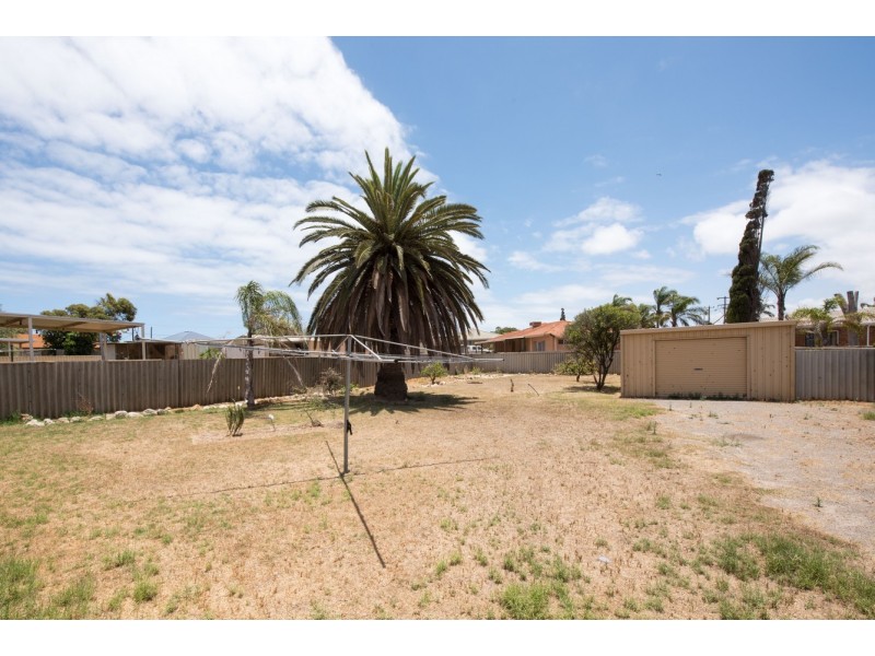 102 Kenny Crescent, Rangeway WA 6530