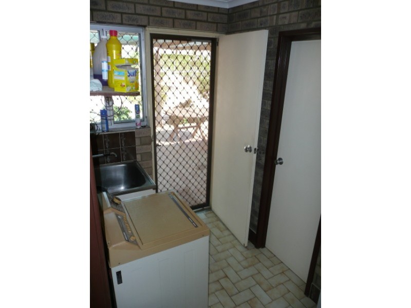 4 Pinyali Way, Waggrakine WA 6530