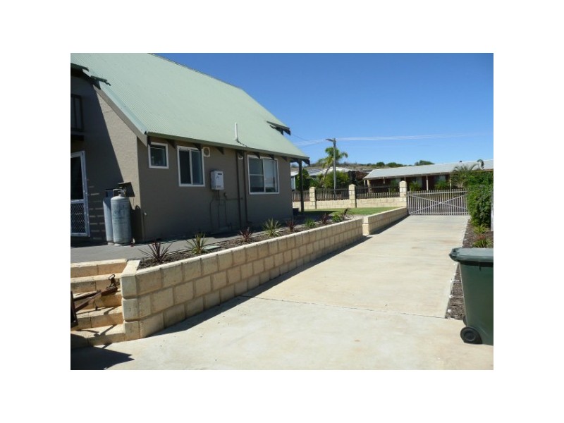 35 River Drive, Cape Burney WA 6532