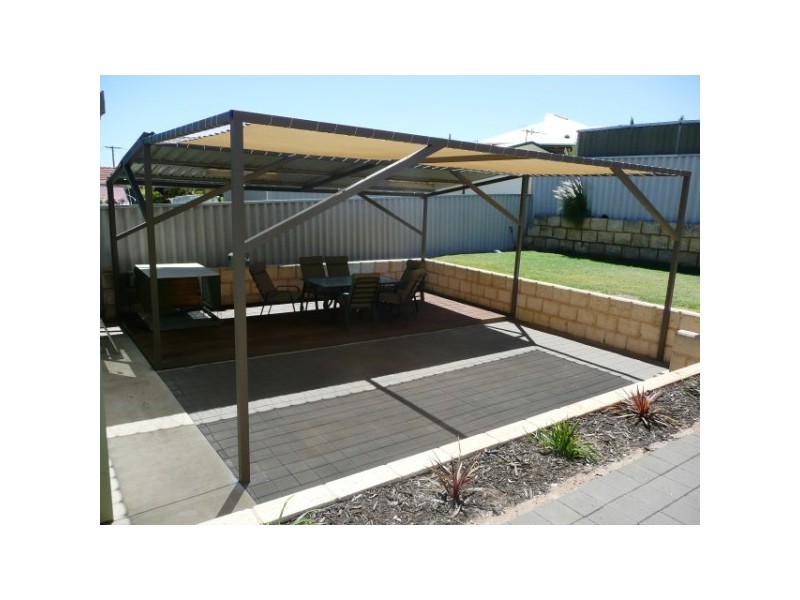 35 River Drive, Cape Burney WA 6532