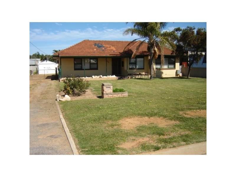 208 Second Street, Wonthella WA 6530