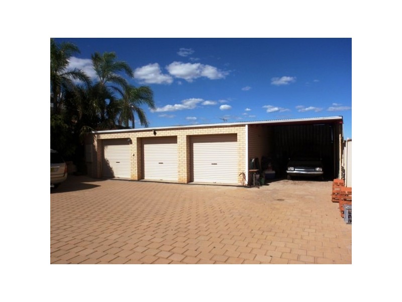 24 Endeavour Drive, Wandina WA 6530