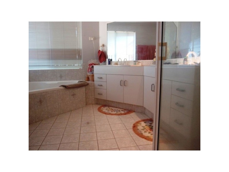 24 Endeavour Drive, Wandina WA 6530