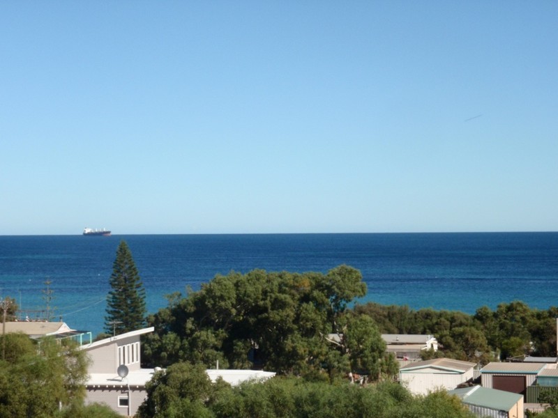 14 Tailer Street, Drummond Cove WA 6532