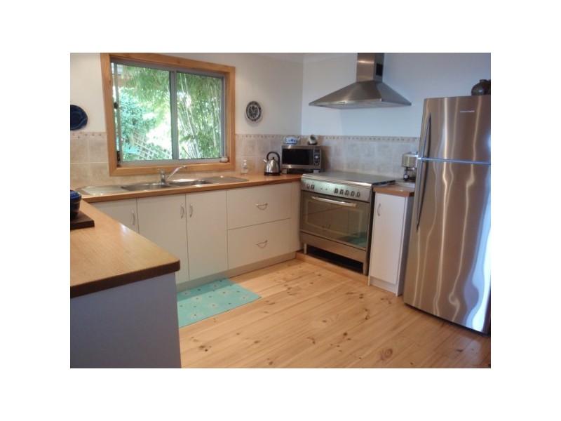 14 Tailer Street, Drummond Cove WA 6532