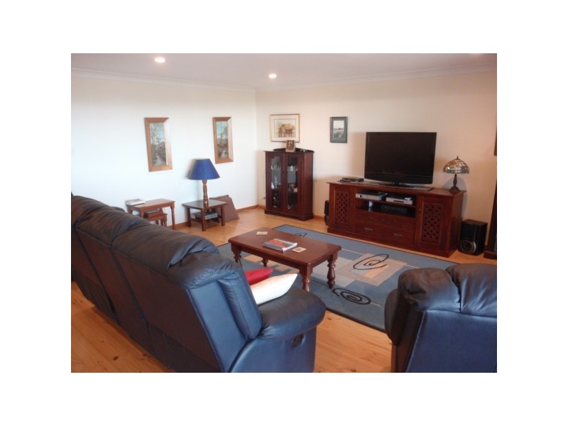 14 Tailer Street, Drummond Cove WA 6532