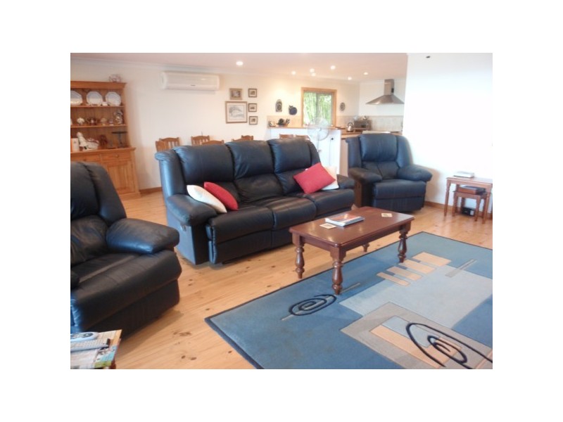 14 Tailer Street, Drummond Cove WA 6532