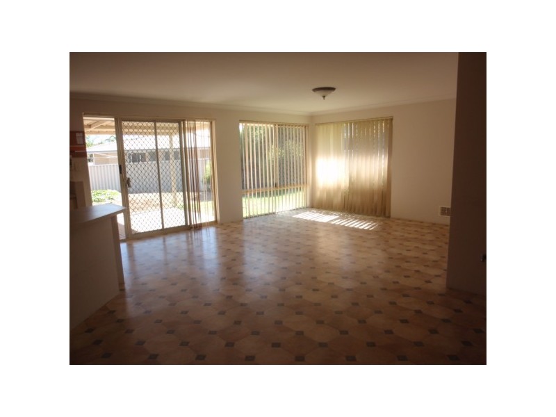 11 Bellimos Drive, Wandina WA 6530