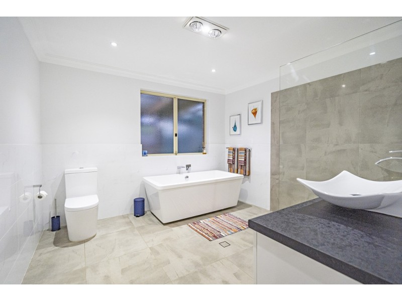 2 Vince Court, Wandina WA 6530