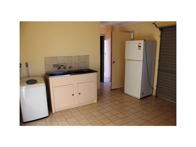 257A Fourth Street, Wonthella WA 6530