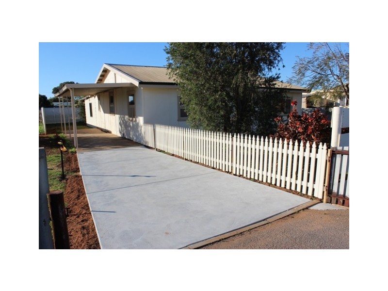 257A Fourth Street, Wonthella WA 6530