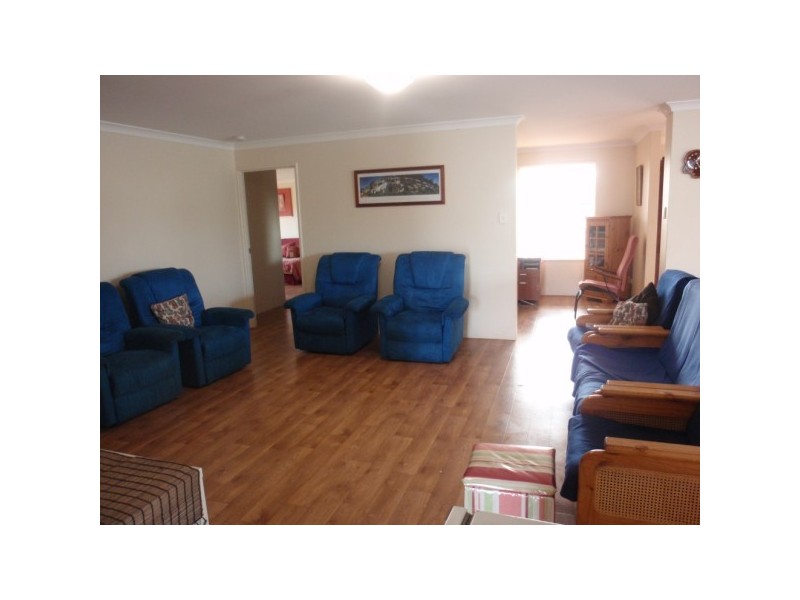 6 Foxglove Place, Strathalbyn WA 6530