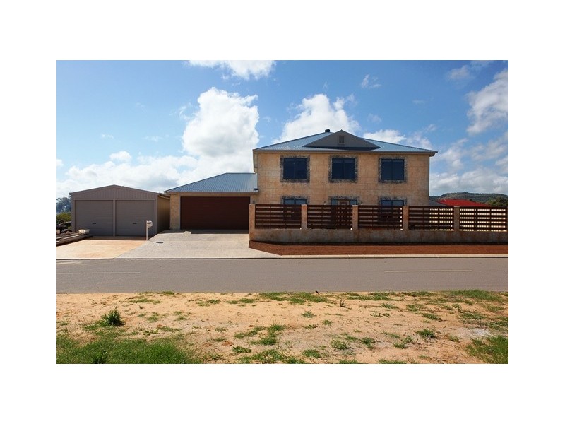 2 Pead Fairway, Waggrakine WA 6530