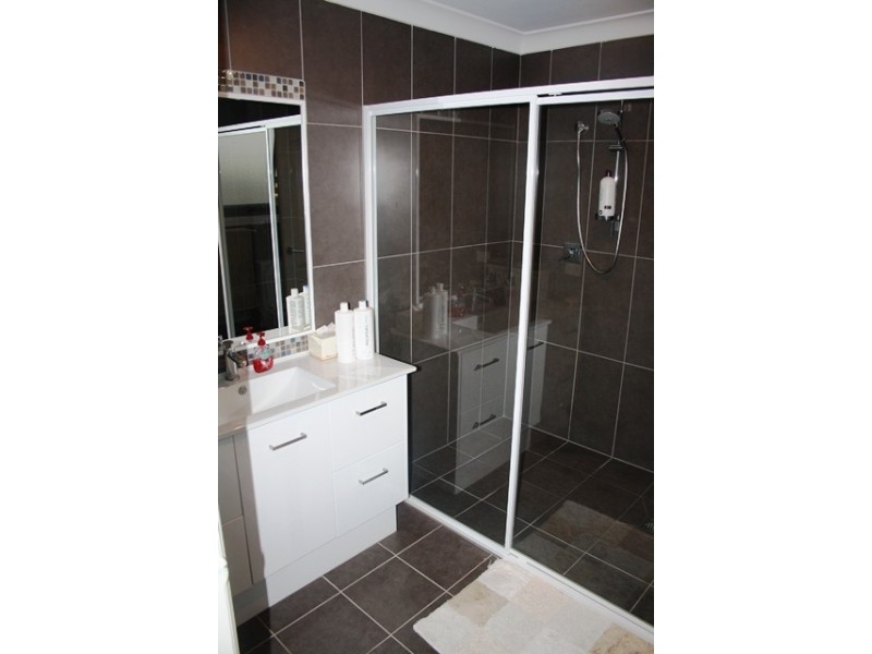 2 Pead Fairway, Waggrakine WA 6530