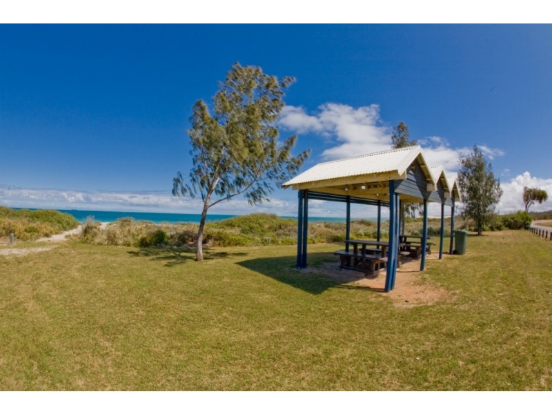 10 Wavecrest Circle, Drummond Cove WA 6532